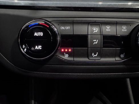 Certified 2025 Buick Envista Preferred w/ Convenience I Package FWD image 25
