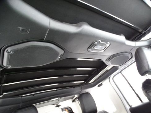 Used 2021 Jeep Wrangler Unlimited Sahara AWD/4WD image 46