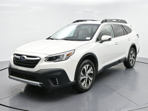 Used 2022 Subaru Outback Limited AWD/4WD image 3