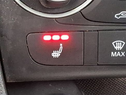 Used 2018 Audi Q3 2.0T Premium Plus w/ Premium Plus Package image 25