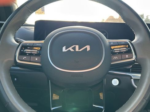 Used 2024 Kia Sorento SX Prestige w/ Sage Leather Package image 24