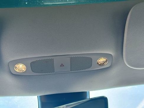 Used 2020 Tesla Model 3 Standard Range Plus image 22