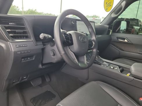 Used 2024 Lexus GX 550 w/ Accessory Package (31) AWD/4WD image 20