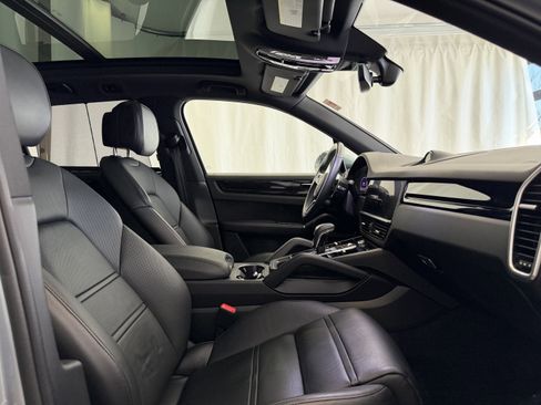 Certified 2023 Porsche Cayenne S image 16
