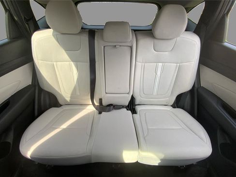 Used 2025 Hyundai Tucson SEL image 14