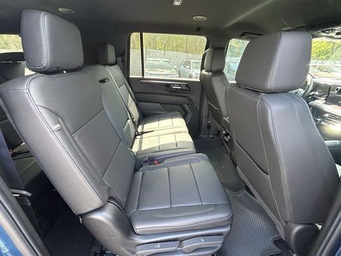 New 2026 Chevrolet Suburban LT RWD image 21