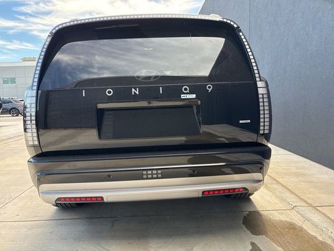 New 2026 Hyundai Ioniq 9 SEL image 4