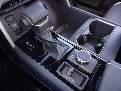 New 2026 Toyota Tundra Limited AWD/4WD image 16