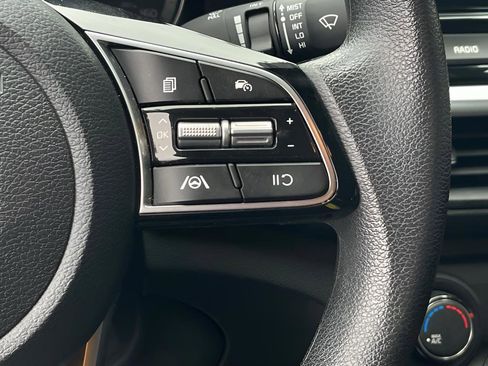 Used 2024 Kia Forte LXS image 27