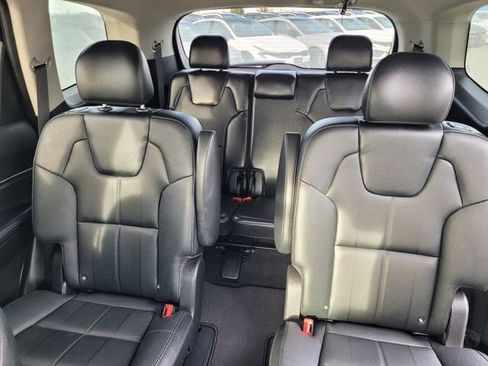 Used 2022 Kia Telluride EX w/ EX Premium Package image 12