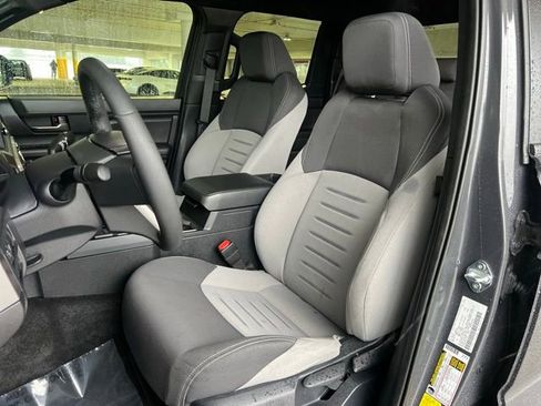 Certified 2025 Toyota Tacoma TRD Sport image 16