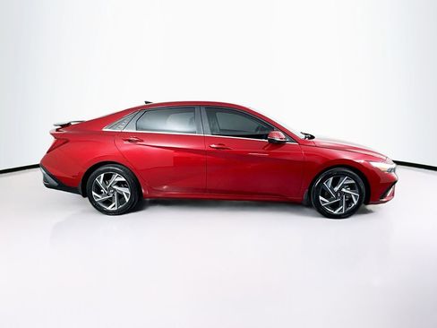 Used 2024 Hyundai Elantra Limited image 11