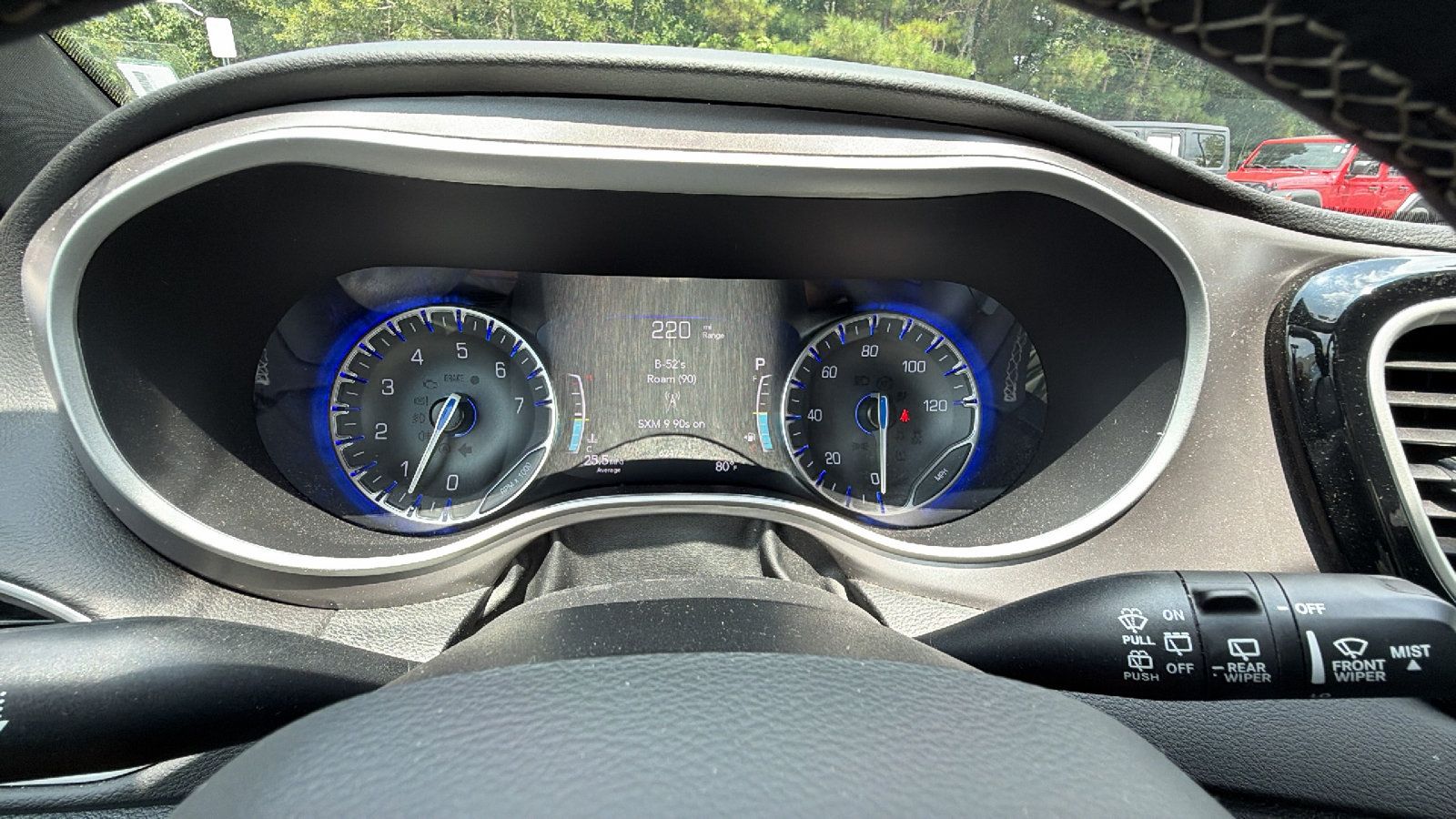 Used 2025 Chrysler Pacifica Select FWD image 28