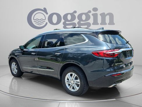 Used 2021 Buick Enclave Essence w/ Sound and Sites Package AWD/4WD image 3
