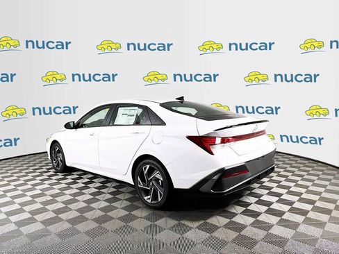 New 2025 Hyundai Elantra SEL image 5