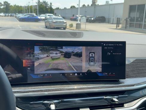 New 2026 BMW X5 xDrive40i w/ M Sport Package AWD/4WD image 18