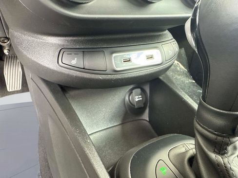 Used 2023 FIAT 500X Sport image 28