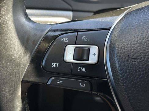 Used 2017 Volkswagen Jetta SE image 21