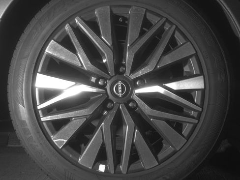 Used 2025 Nissan Altima 2.5 SV FWD image 15