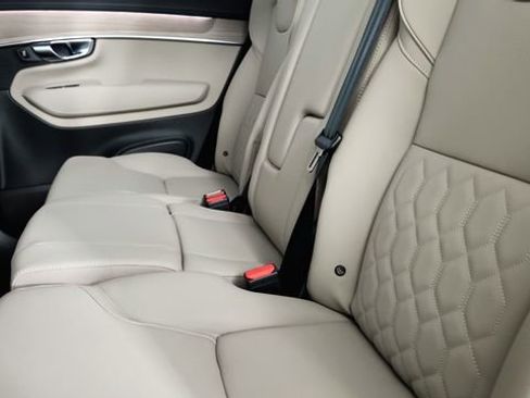 Used 2026 Volvo XC90 B6 Plus w/ Protection Package Premier AWD/4WD image 30