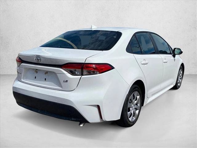 Used 2023 Toyota Corolla LE FWD image 5