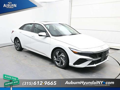 New 2025 Hyundai Elantra Limited FWD image 12