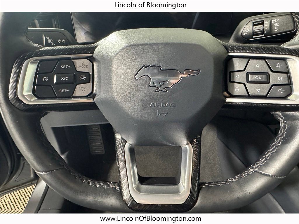 Used 2025 Ford Mustang GT RWD image 18