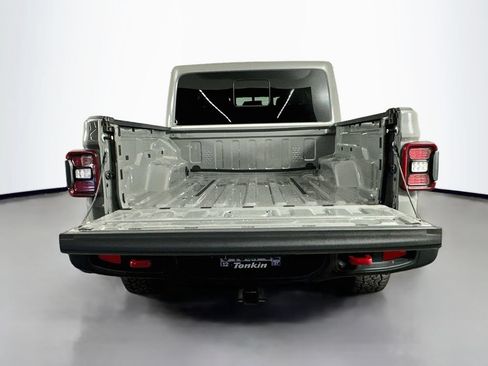 Used 2023 Jeep Gladiator Rubicon w/ Cold Weather Group AWD/4WD image 27