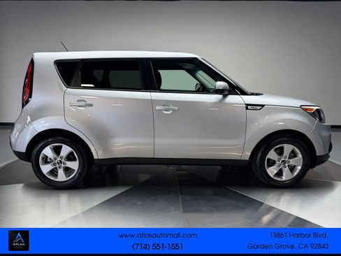 Used 2018 Kia Soul FWD image 6