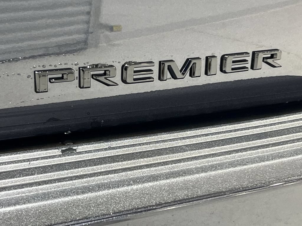New 2025 Chevrolet Tahoe Premier RWD image 31