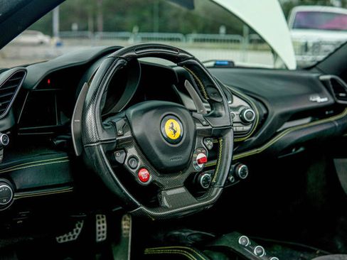 Used 2017 Ferrari 488 Spider image 37