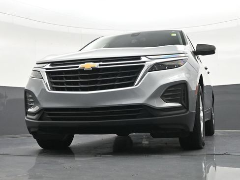 Used 2024 Chevrolet Equinox LS FWD image 32