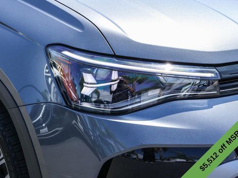 New 2025 Volkswagen Taos SE image 19