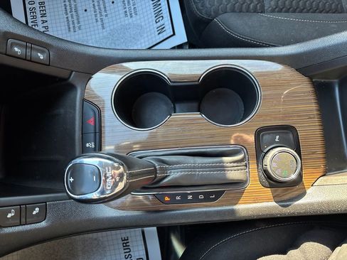 Used 2019 GMC Acadia SLE w/ Driver Alert Package I image 24