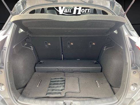 Used 2020 Nissan Kicks SR w/ Exterior Package image 23