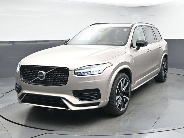 Used 2023 Volvo XC90 T8 Ultimate AWD/4WD image 3