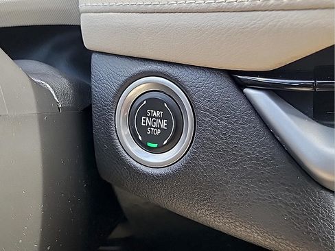 Used 2024 Cadillac XT4 Luxury FWD image 25