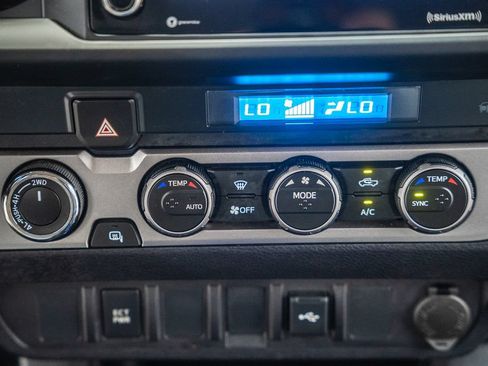 Certified 2022 Toyota Tacoma SR AWD/4WD image 26