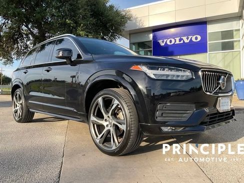 Used 2022 Volvo XC90 T5 Momentum FWD image 1