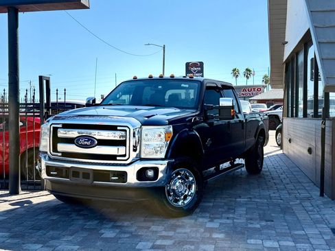 Used 2015 Ford F250 XLT w/ XLT Premium Package image 1