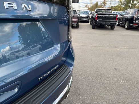 New 2026 Chevrolet Suburban Premier image 34