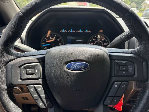 Used 2016 Ford F150 XLT w/ Equipment Group 302A Luxury AWD/4WD image 11