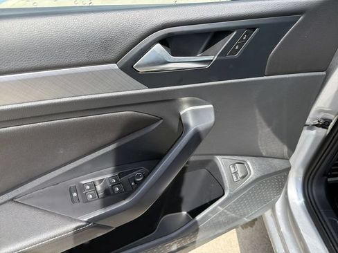 Used 2024 Volkswagen Jetta SE FWD image 15