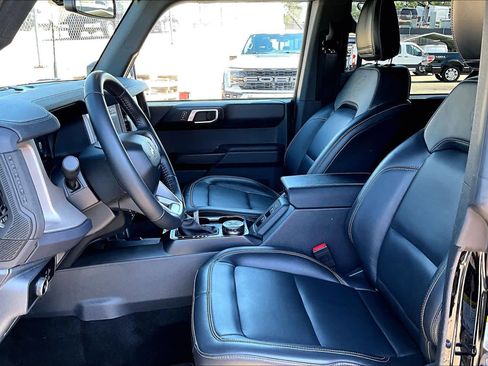 Used 2025 Ford Bronco Outer Banks AWD/4WD image 10