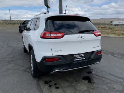 Used 2018 Jeep Cherokee Limited AWD/4WD image 7