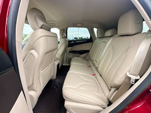 Used 2018 Lincoln MKC Premiere FWD image 17