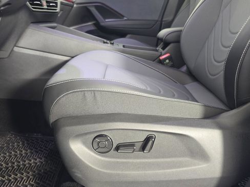 New 2026 Volkswagen Tiguan SE AWD/4WD image 3