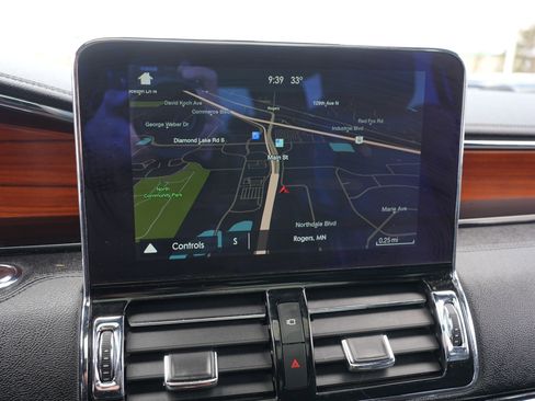 Used 2019 Lincoln Navigator Reserve image 29