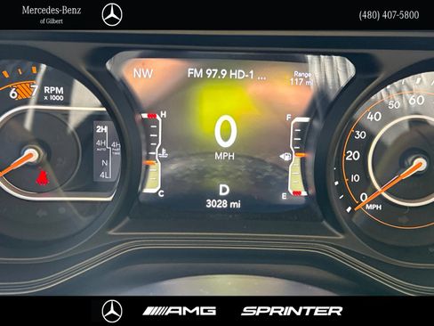 Used 2025 Jeep Wrangler Unlimited Rubicon AWD/4WD image 30