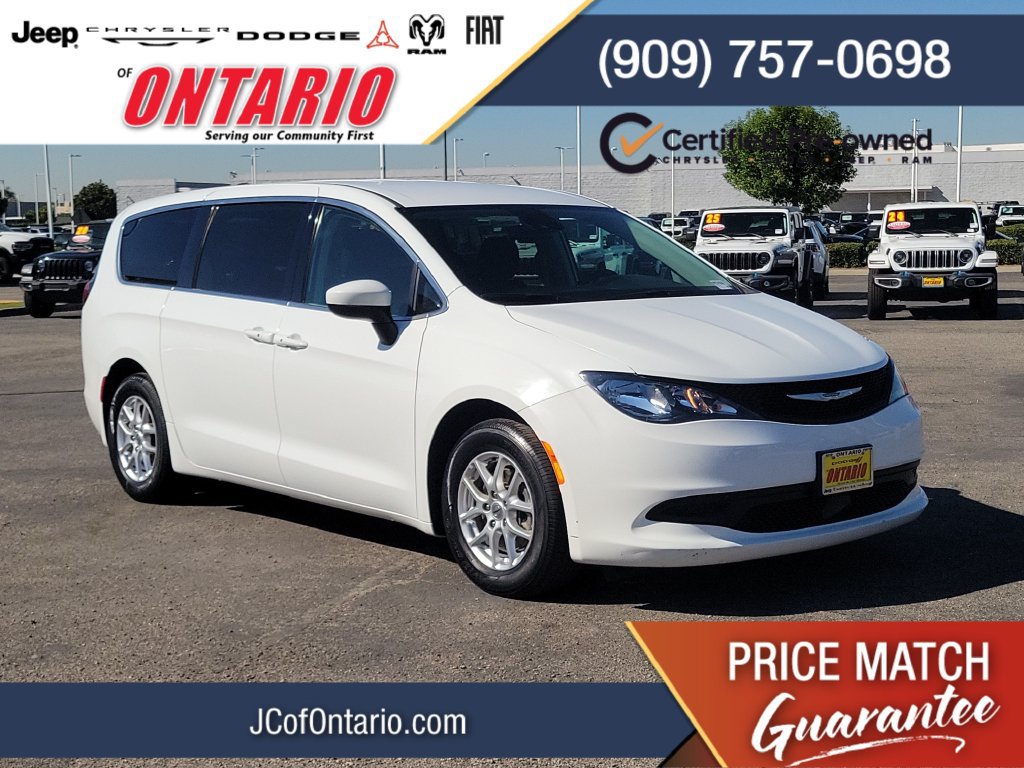 Certified 2023 Chrysler Voyager LX FWD image 1